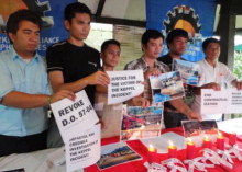 The Fact Finding Mission representatives: Reden Alcantara and Roy Galvez, MWAP, Noel Colina and Elginreb Domopoy, Institute for Occupational Health & Safety Development (IOHSAD), Arman Hernando, Center for Trade Union & Human Rights (CTUHR. Elmer Labog of Kilusang Mayo Uno (KMU) joined them during the press conference. Phiippines !